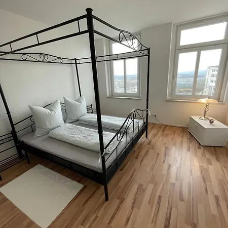 4 Raum Mit Balkon U Badewanne Phil 3 דירה *