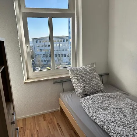 4 Raum Mit Balkon U Badewanne Phil 3 Appartement