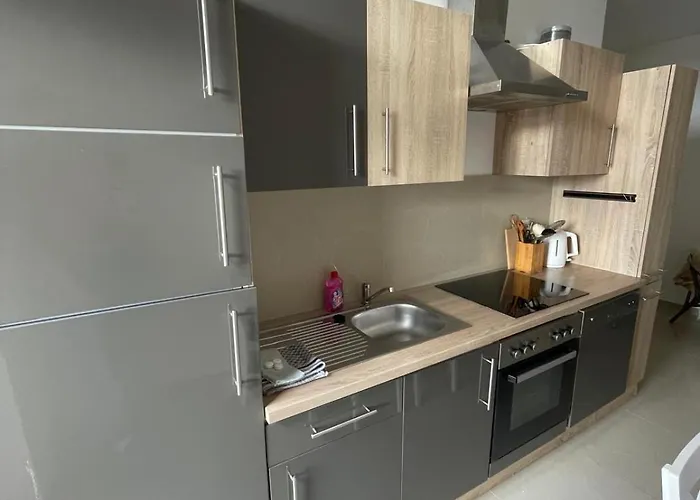 4 Raum Mit Balkon U Badewanne Phil 3 * 플라우엔