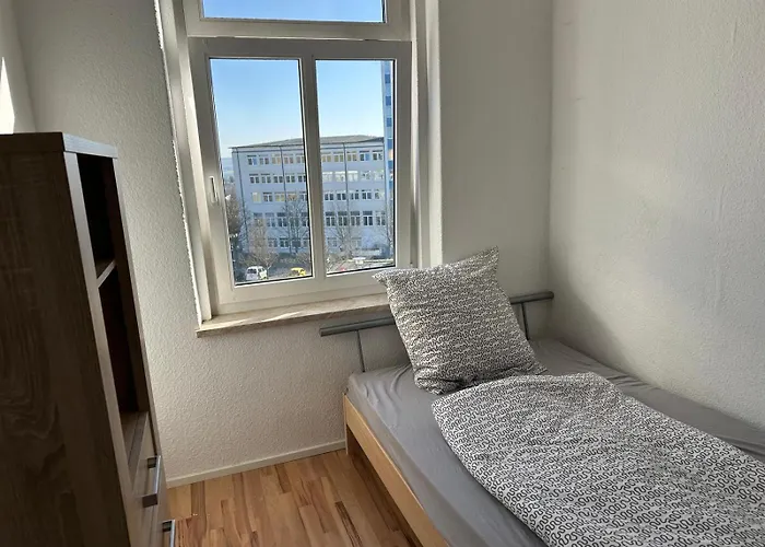 4 Raum Mit Balkon U Badewanne Phil 3 아파트